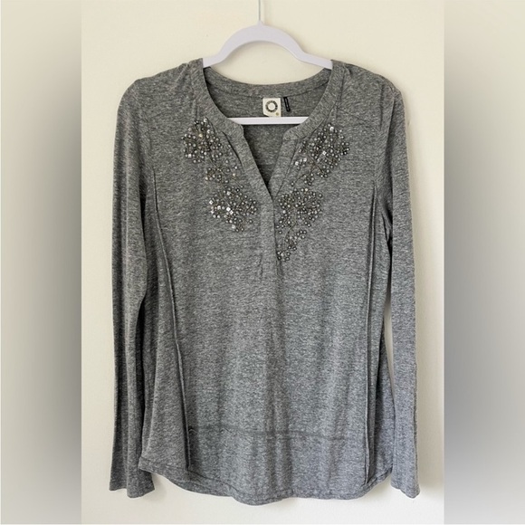 Anthropologie Akemi + Kin Linen Blend
Embroidered V Neck Long Sleeve Top - Picture 1 of 8
